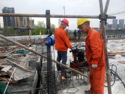 綿陽雙杯大橋施工現場